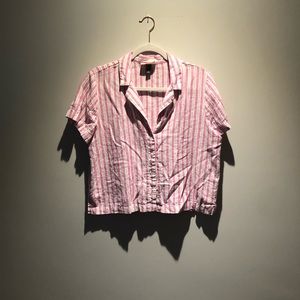 Universal Thread short sleeve button up.